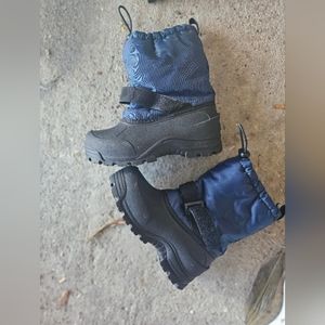 Waterproof snow boots